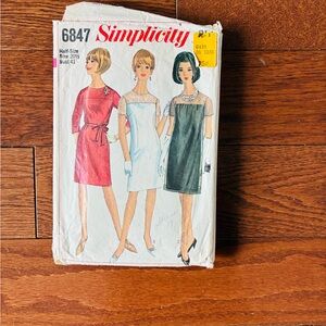 Simplicity Long/Short Sleeve Dress Pattern